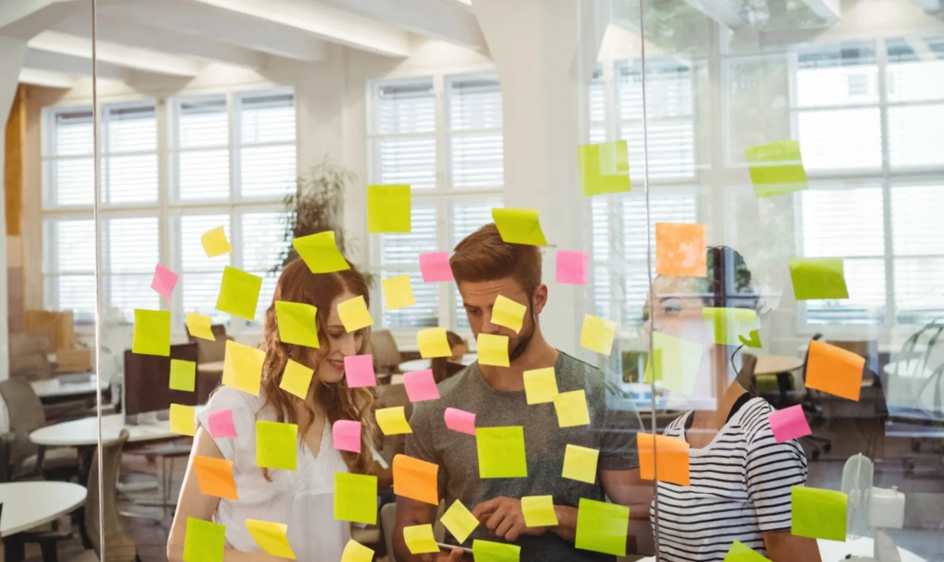 Σχετιστικότητα & Μάνατζμεντ