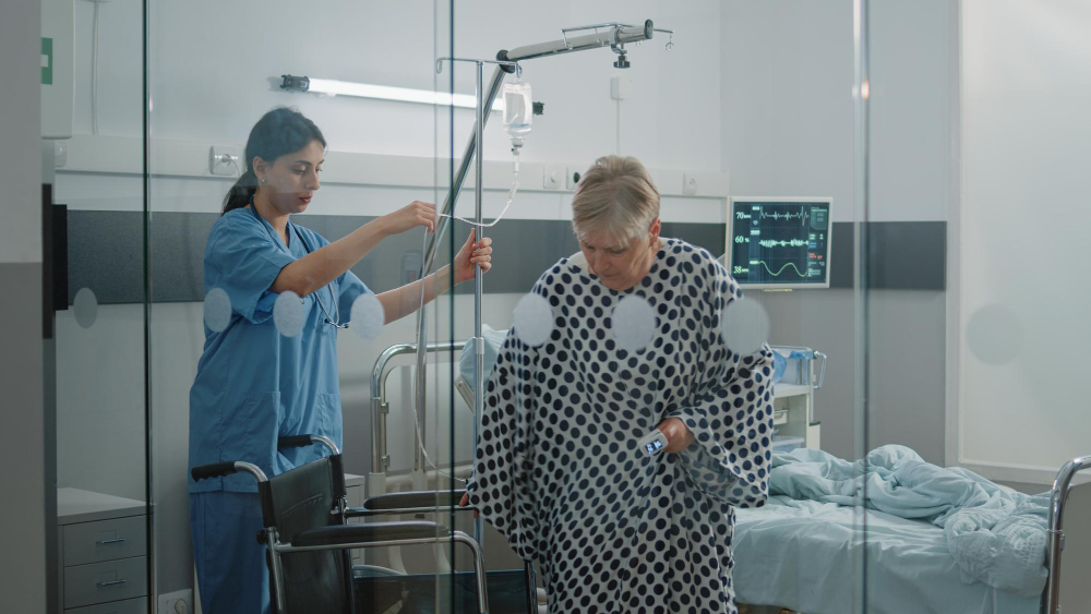 «Ψαλίδι» στις ανατιμήσεις των ασφαλίστρων υγείας