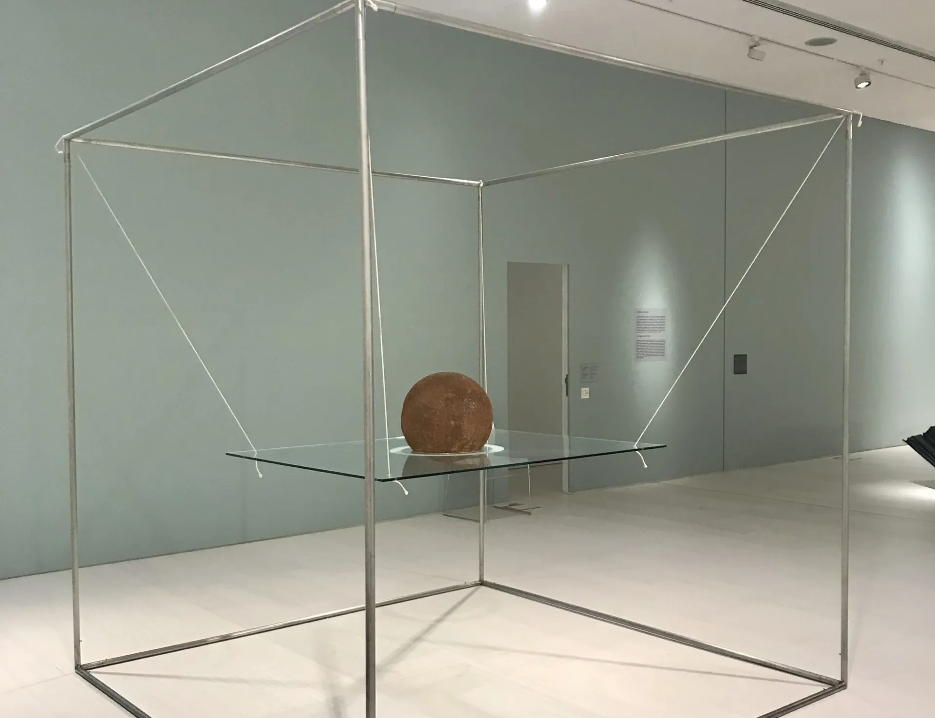 Ο γλύπτης Θόδωρος, η τεχνολογία στην Τέχνη και η διάρκεια της Γλυπτικής