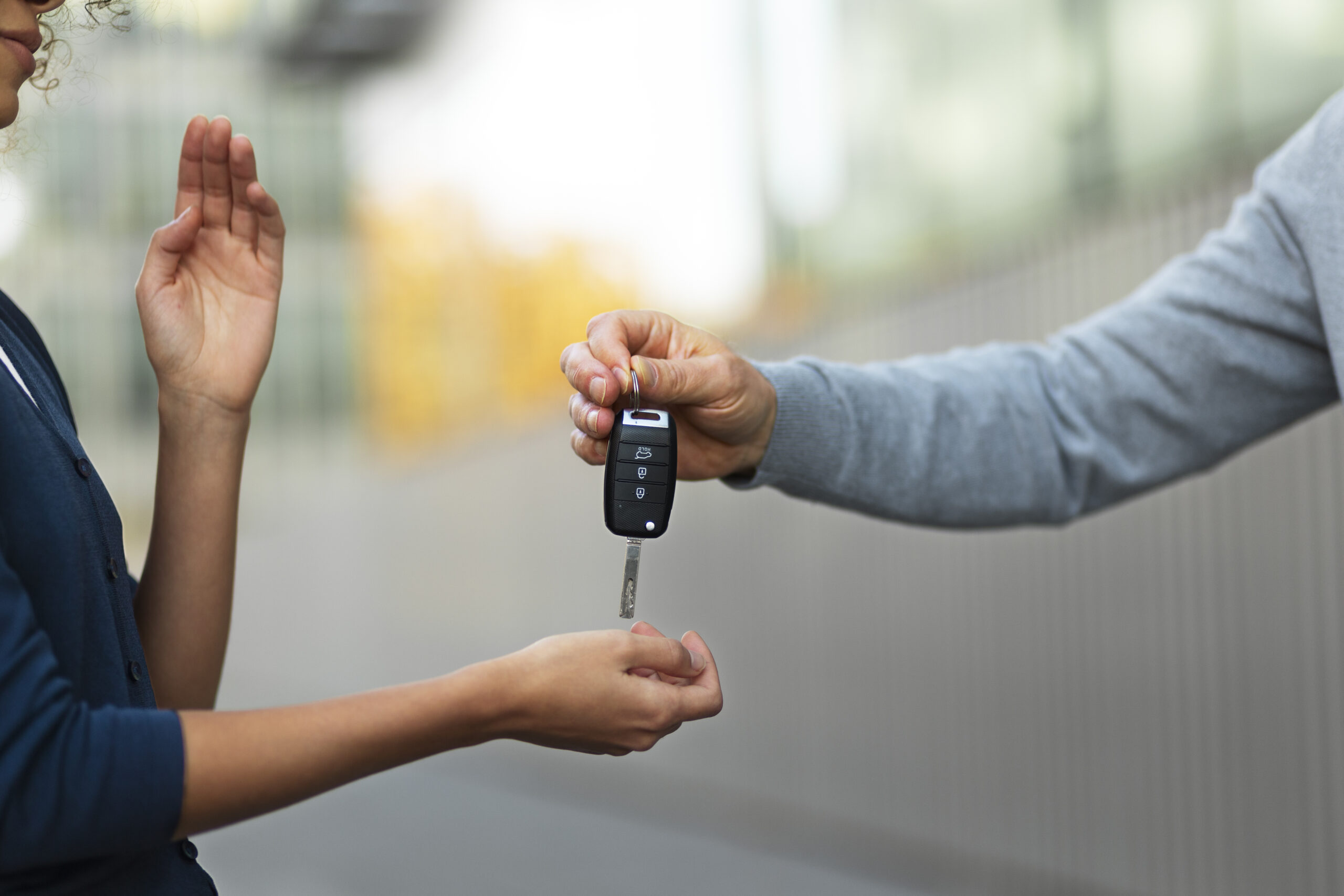 Αγόρασα αυτοκίνητο. Γιατί με αναγκάζουν να το ασφαλίσω;