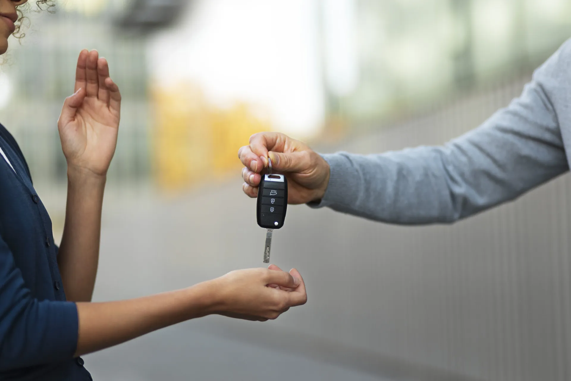 Αγόρασα αυτοκίνητο. Γιατί με αναγκάζουν να το ασφαλίσω;