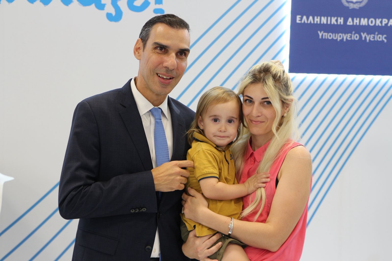 Ενισχύουμε τις αεροδιακομιδές και δημιουργούμε περισσότερες γέφυρες ζωής σαν του μικρού Λεωνίδα