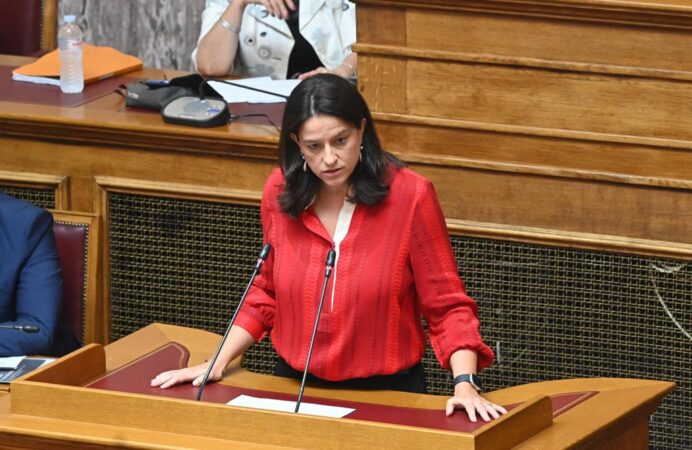 Σε ισχύ από σήμερα ο νέος κατώτατος μισθός