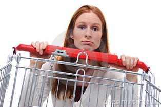 Κατά 100 ευρώ αυξήθηκε “το καλάθι της νοικοκυράς” φέτος