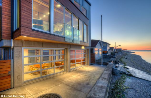 Το Γυάλινο Σπίτι – Φρούριο που δεν Παθαίνει Τίποτα: Αντιστέκεται Ακόμη και σε Τσουνάμι