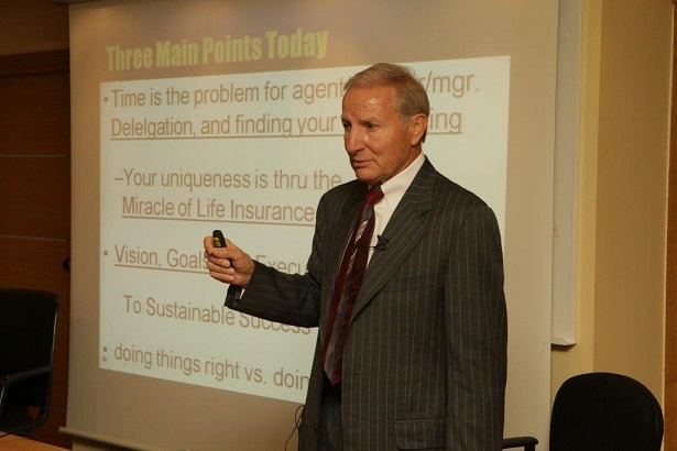 Προσκεκλημένος της Συνάντησης της Λέσχης Προέδρου της International Life o Phillip Richards