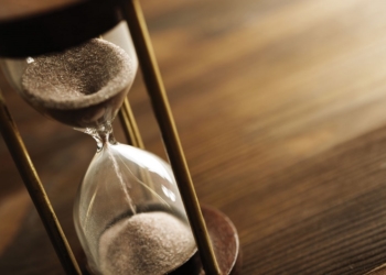 Τραγικές οι συνθήκες ρευστότητας, σκληρό “πρέσινγκ” στα Ταμεία