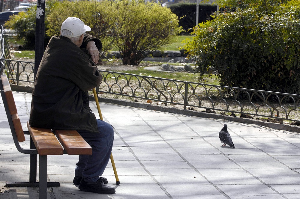 συντάξεις και επιδόματα 