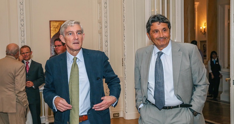 (Από αριστερά) Οι κ.κ. R. Posgate & Στέλιος Ασαριώτης (AON Benfield)