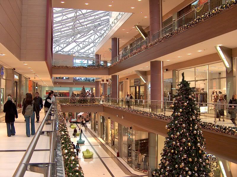 Deloitte: Πόσα θα ξοδέψουν οι Έλληνες τα Χριστούγεννα