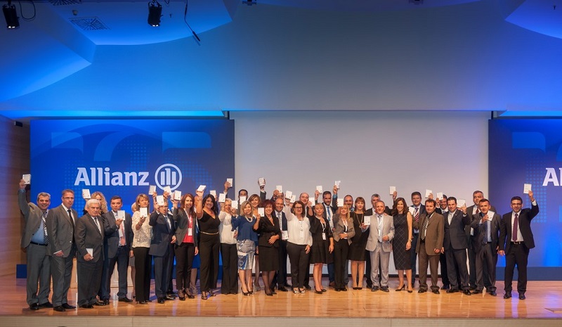 Ομαδική φωτογραφία όλων των βραβευόμενων