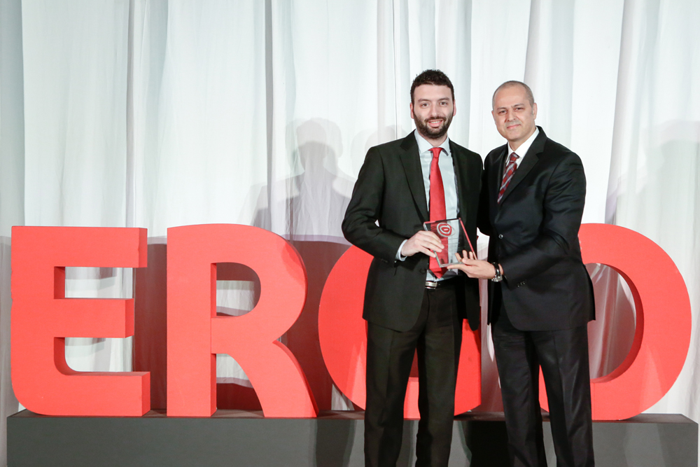 Yildirim Ture – Νίκος Νικολαϊδης