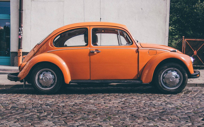 car-orange-retro-medium