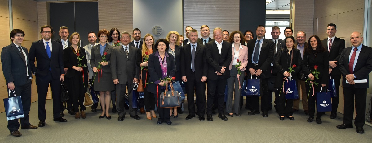 Τα μέλη του Club Οικονομικών και Εμπορικών Ακολούθων ξένων Κρατών στην Ελλάδα