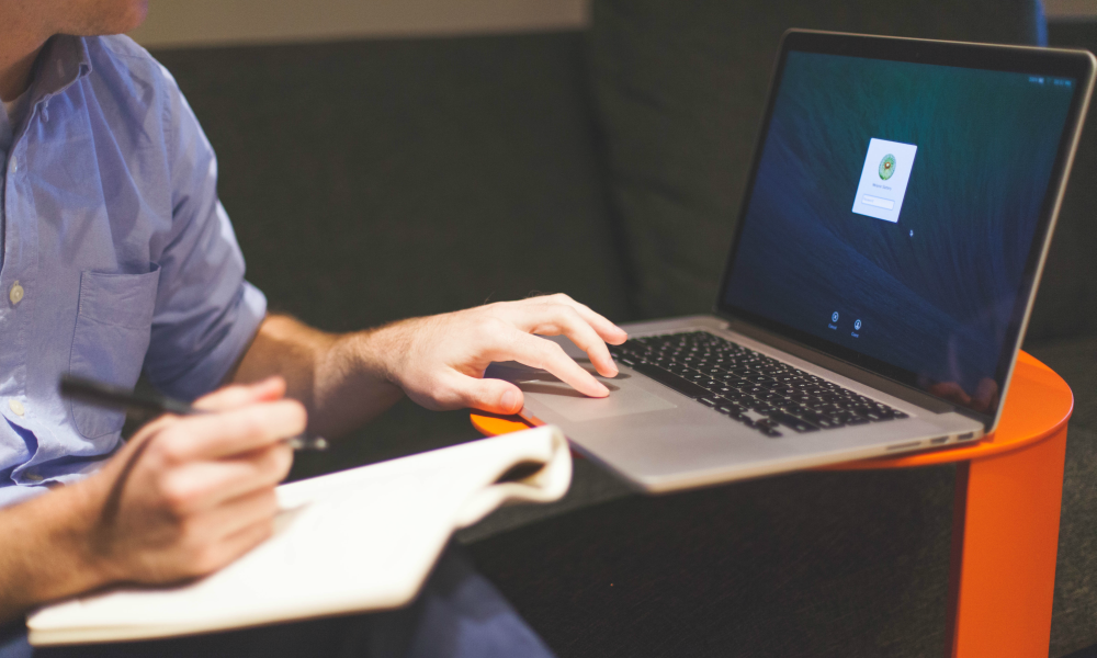 man-notebook-notes-macbook
