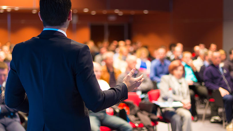 presenter-815x458
