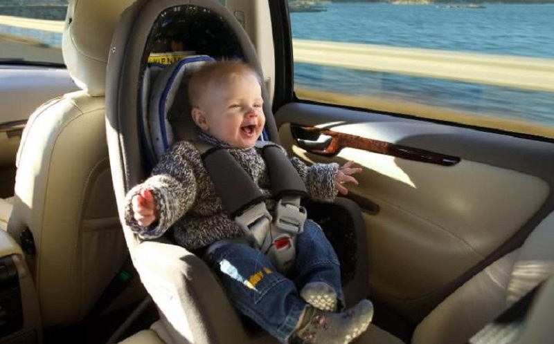 Το ξέρετε ότι η αγκαλιά στο αυτοκίνητο… σκοτώνει;