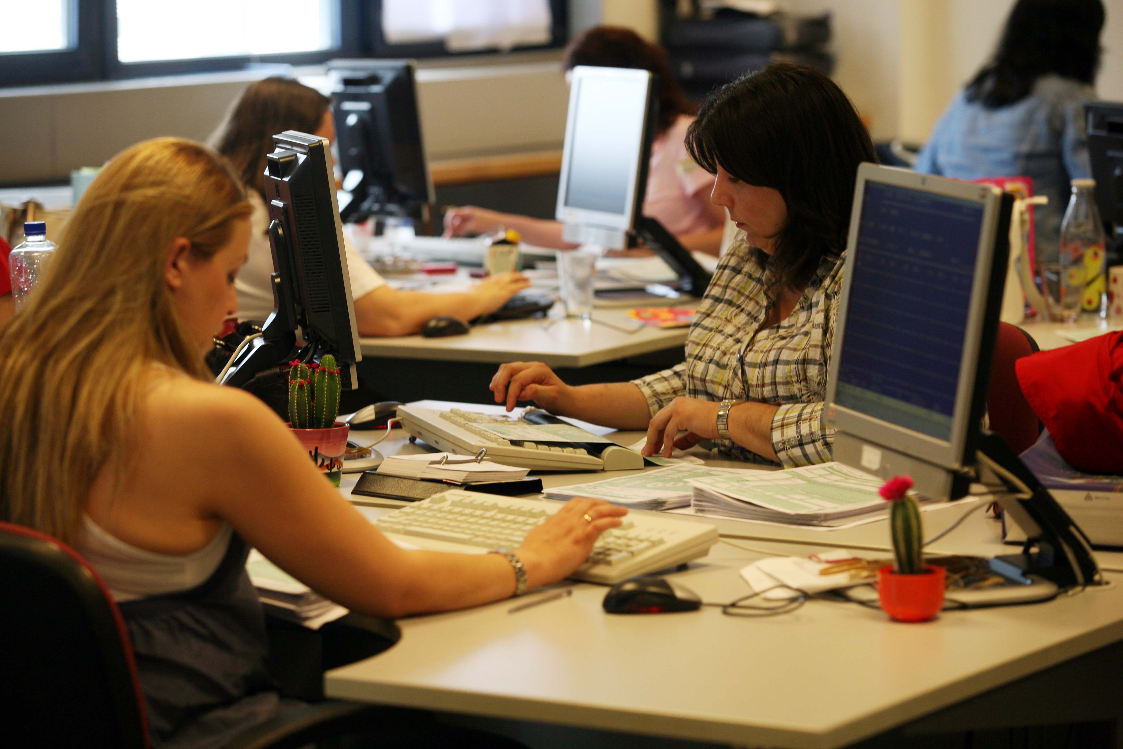 Έως 25% οι μειώσεις στις νέες συντάξεις δημοσίων υπαλλήλων