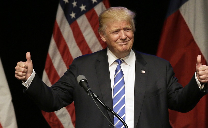 Η πρώτη δουλειά του Trump στο Οβάλ Γραφείο ήταν να καταργήσει το Obamacare