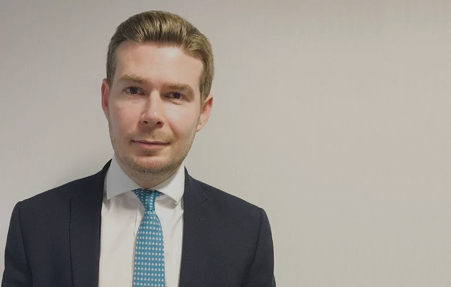 D. Plummer, Matrix: Στις καλύψεις H&M οι ναυτιλιακές προτιμούν τους μεσίτες