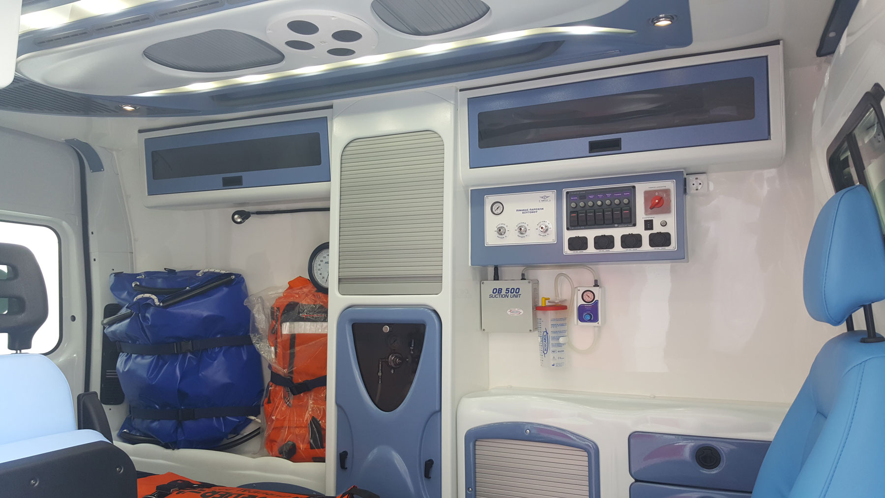 NV400-AMBULANCE4