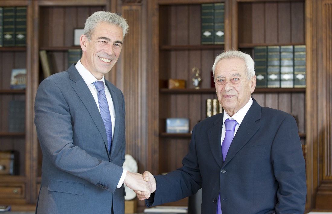 Ο κ. Αίσωπος με τον Πρόεδρο του Ομίλου της Υδρογείου, κ. Αναστάσιο Κασκαρέλη