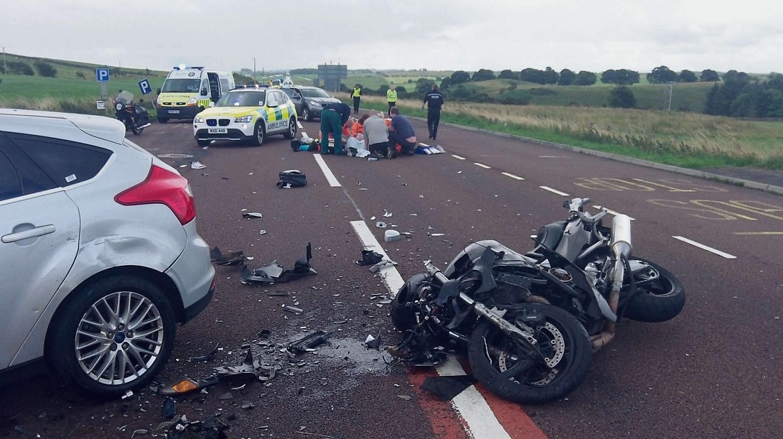 Δικαστική απόφαση για οδηγό που μπήκε στο αντίθετο ρεύμα και χτύπησε μηχανή που έκανε σούζες