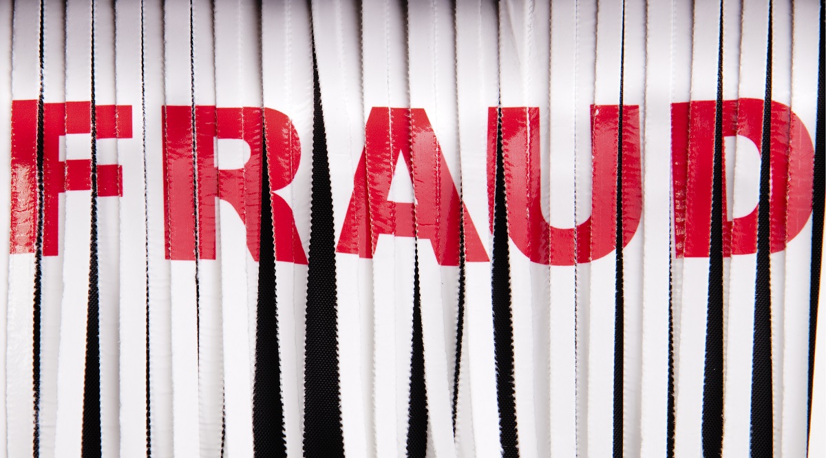 Αγωγή εις βάρος ασφαλιστικής και πρώην διευθυντικού στελέχους για εικονικά αμοιβαία