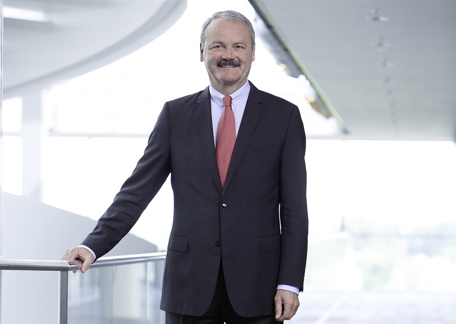 Dr Christian Hinsch
