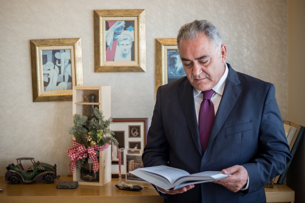 Γιάννης Χατζηθεοδοσίου, Πρόεδρος ΕΕΑ