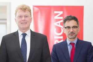 Ο Willem van Duin, πρόεδρος της ACHMEA, με τον Γιάννη Καντώρο, διευθύνοντα σύμβουλο της INTERAMERICAN