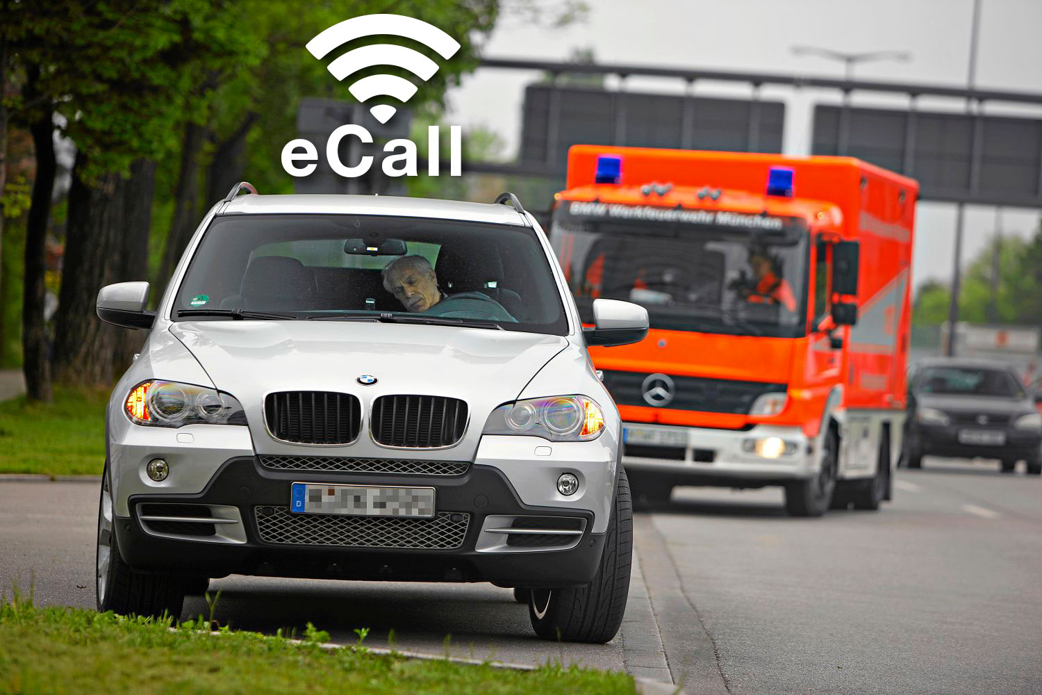 e call αυτοκίνητο με οδηγ'ό που έχει λιποθυμήσει