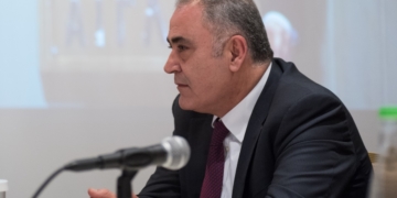 Γιάννης Χατζηθεοδοσίου