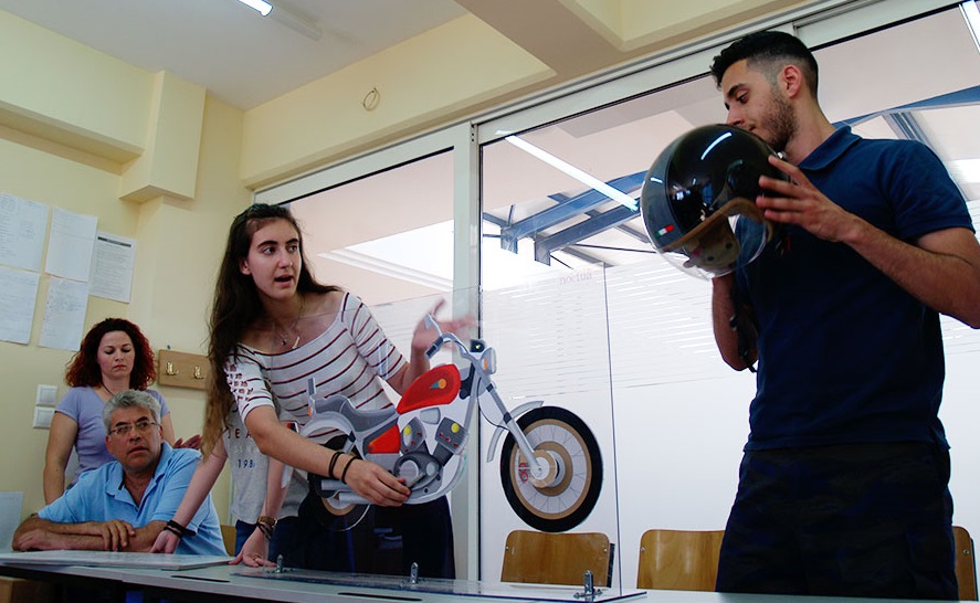 Οι μαθητές που έφτιαξαν το “έξυπνο κράνος” στην ΕΑΕΕ