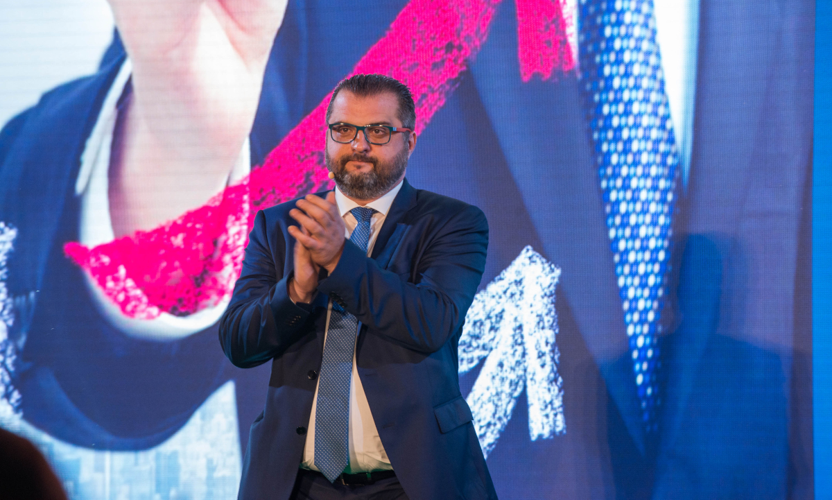 Interamerican: Όλα για τον σύμβουλο. Η δύναμη είναι στα χέρια του