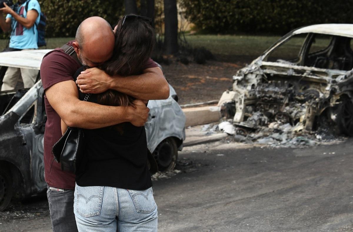 Στους 77 οι νεκροί – 2.500 καμένα σπίτια
