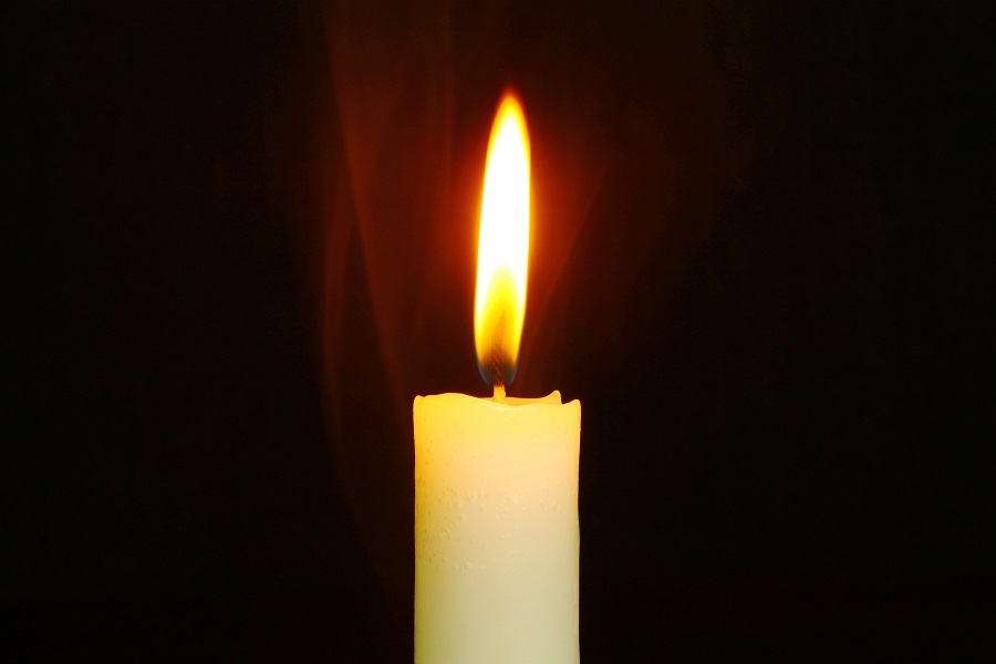 bright-burn-burnt,candle