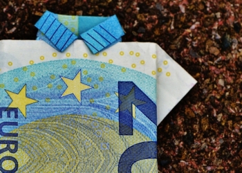 Τι σημαίνει για τις ασφαλιστικές η άρση των capital controls