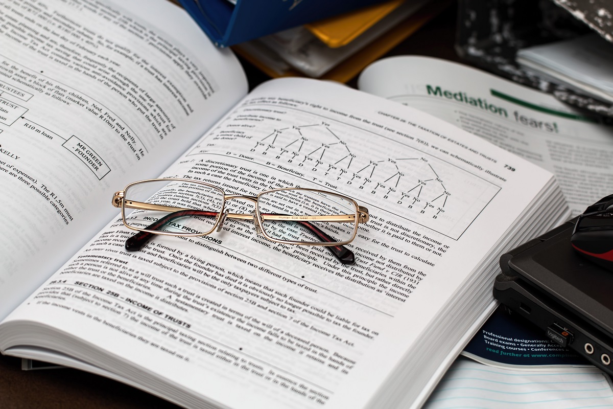 accounting-administration-books