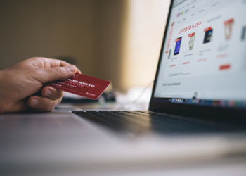 Ανανέωση Ασφάλισης Αυτοκινήτου – Δοκιμάσαμε διαφορετικά κανάλια διαμεσολάβησης και σας λέμε τη γνώμη μας