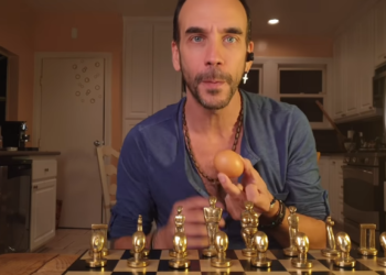 Μουζουράκης