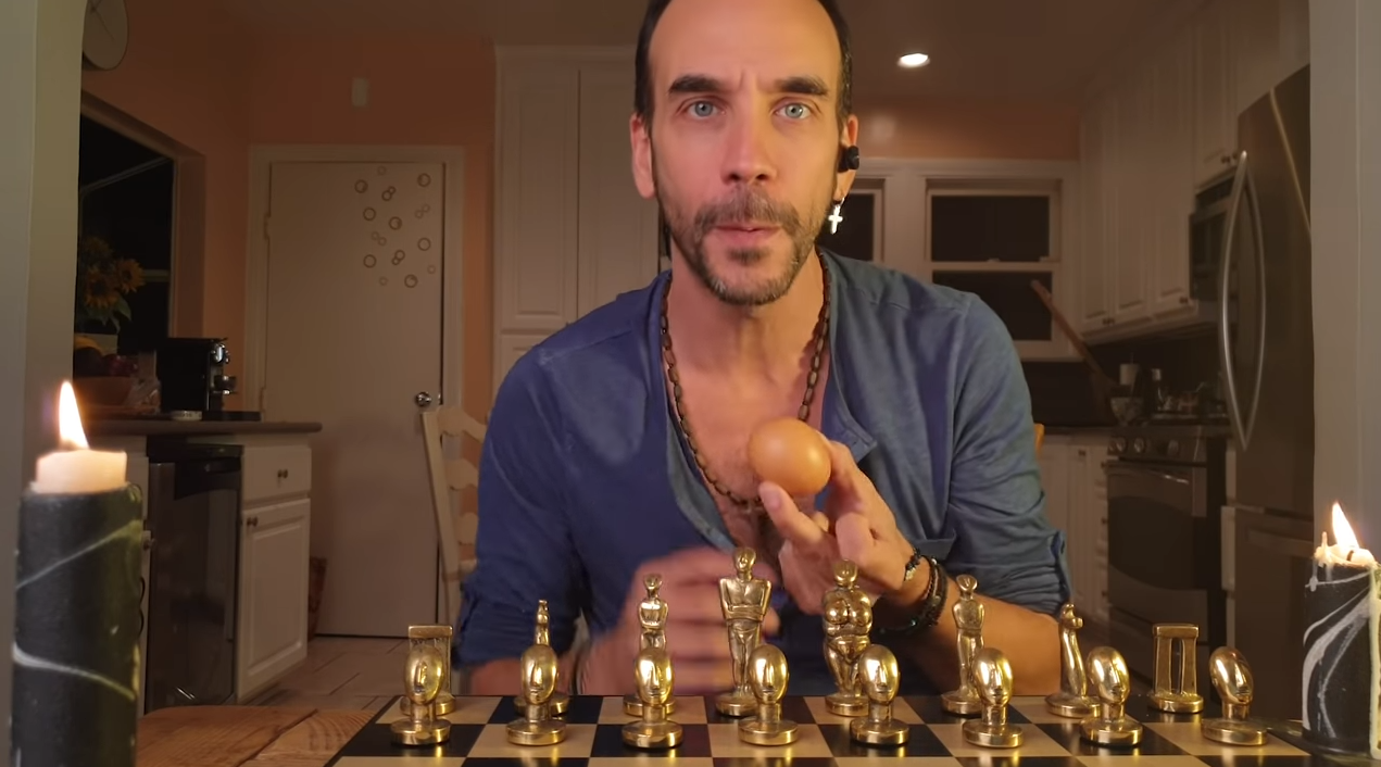 Μουζουράκης