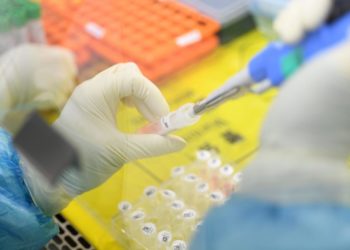 Επικεφαλής του εργαστηρίου WIV: Χωρίς βάση και κακόβουλα τα σενάρια για εργαστηριακό κορωνοϊό