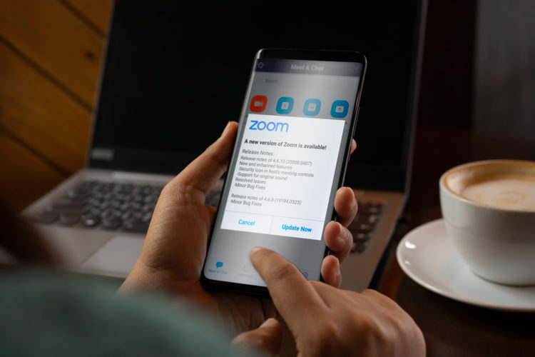 Χρησιμοποιείτε Zoom?! Διαβάστε πόσο ιδιωτικό και ασφαλές ΔΕΝ είναι