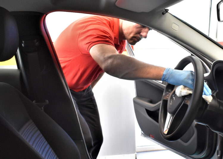 Carglass®: Απολύμανση 46 σημείων επαφής για κάθε εργασία αποκατάστασης