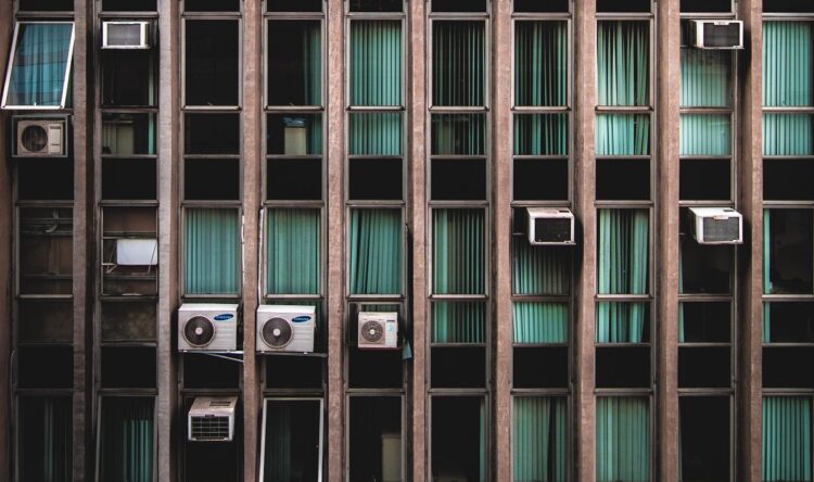 Τα μέτρα που πρέπει να τηρούμε στη λειτουργία των κλιματιστικών για τον κορωνοϊό