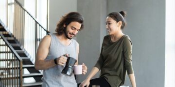 couple-having-breakfast-insurancedaily