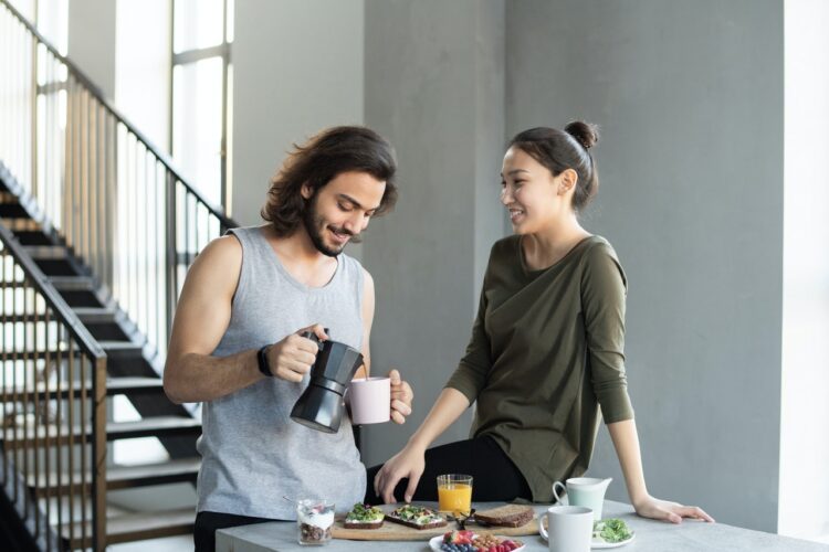 couple-having-breakfast-insurancedaily
