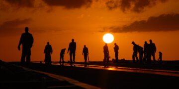 Κορωνοκρίση: Πώς αλλάζει το τοπίο εργαζομένων & ασφαλισμένων