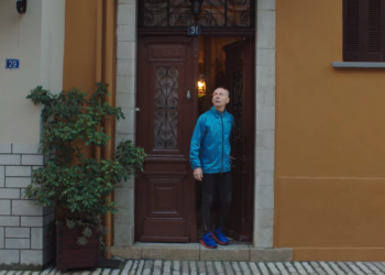 Η νέα καμπάνια της NN: Η ζωή είναι πάντα μπροστά